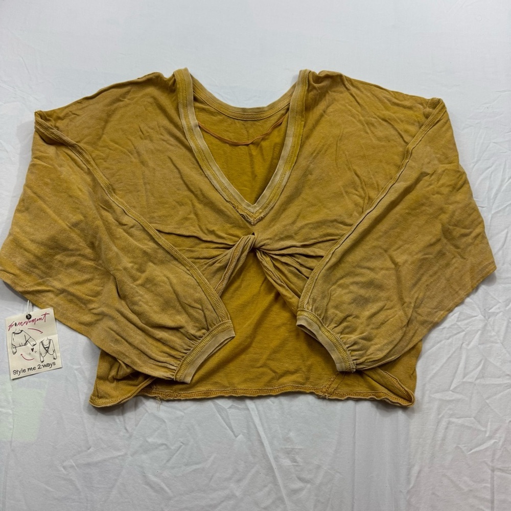 209. NWT FP Movement by Free People tumeric tie Front Crop 2 in 1 top (M)